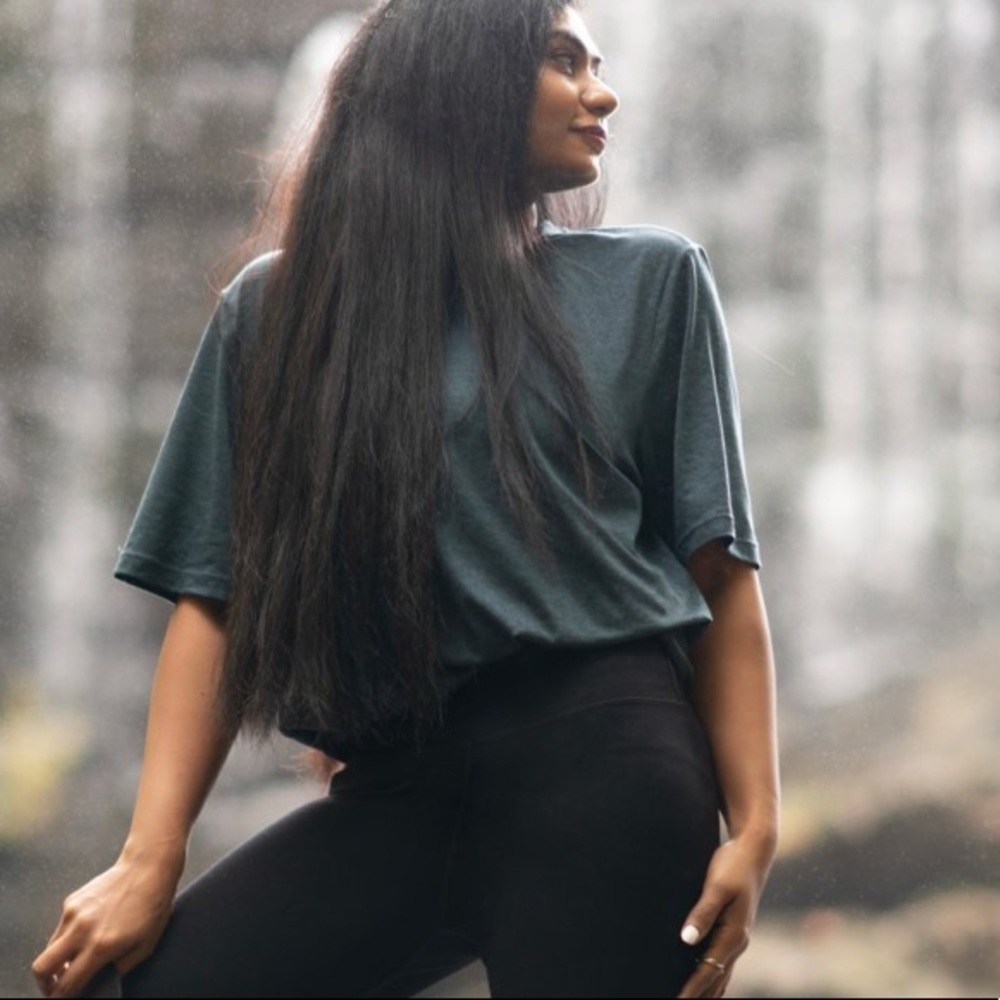 Fabletics recycled fabric short sleeve t shirt